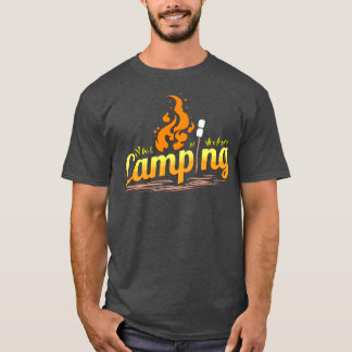 キャンプファイアとマシュマローンピングを使用したキャンプ Tシャツ