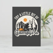 キャンプファイアのおかしいアウトドアハイキングをちょっと試してみよう 招待状 (スタンド正面)