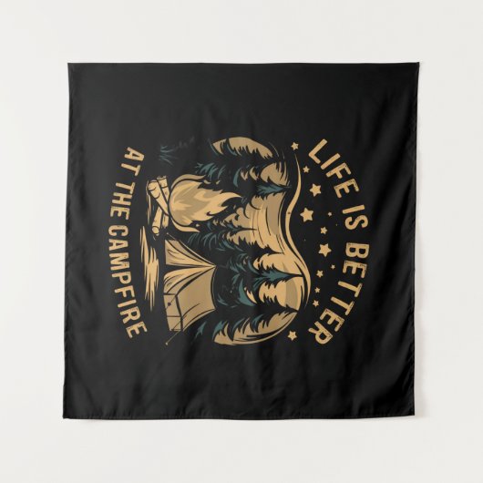 キャンプファイアキャンパーキャンプキャンプでの生活がより良い タペストリー (正面(横))