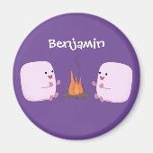 キャンプファイアマンガの可愛いピンクのマシュマロ マグネット (正面)