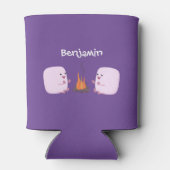 キャンプファイアマンガの可愛いピンクのマシュマロ 缶クーラー (裏面)