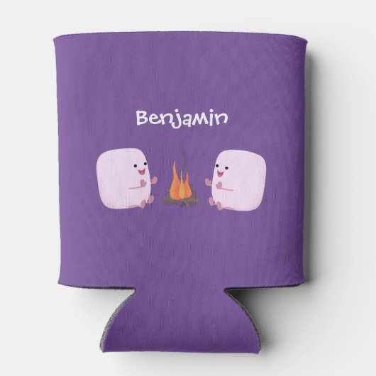 キャンプファイアマンガの可愛いピンクのマシュマロ 缶クーラー (裏面)