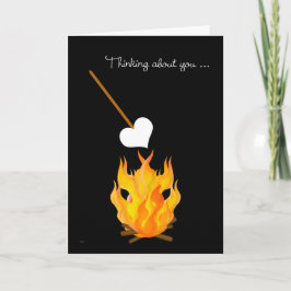 キャンプファイヤーとのあなたについて考えているキャンプの子供 カード