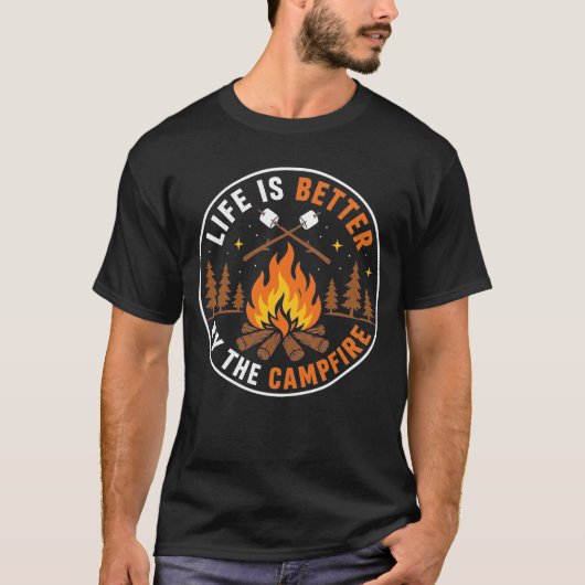 キャンプファイヤーのある生活が最高 キャンプ キャンパー Tシャツ (正面)