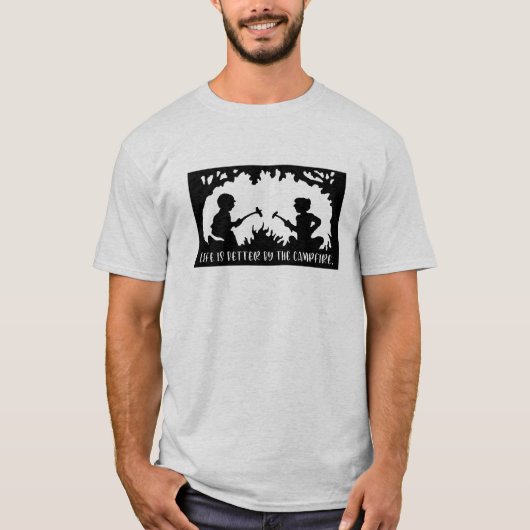 キャンプファイヤーのそばは最高 Tシャツ (正面)