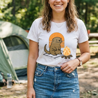 キャンプファイヤーのイラストと可愛いラッコ キャンプ トライブレンドTシャツ