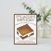 キャンプファイヤーのスモアーズ マシュマロ スモアーズ 誕生日パーティー インビテーションポストカード (スタンド正面)