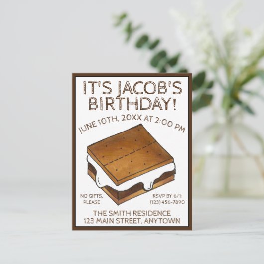 キャンプファイヤーのスモアーズ マシュマロ スモアーズ 誕生日パーティー インビテーションポストカード (スタンド正面)