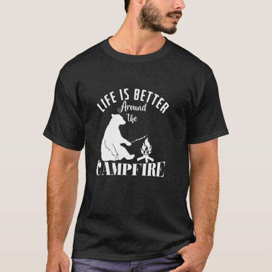 キャンプファイヤーの周りは楽しい Tシャツ (正面)
