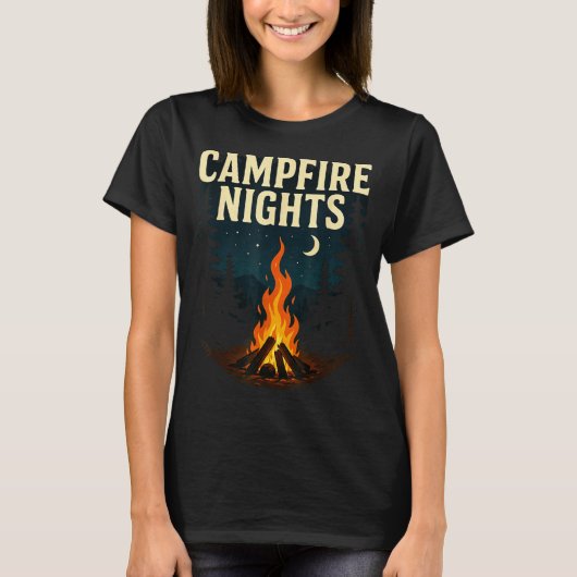 キャンプファイヤーの夜 キャンプ 森 山々 Tシャツ (正面)