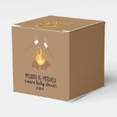 キャンプファイヤーの赤ちゃんシャワー感謝していを追加する フェイバーボックス (正面サイド)