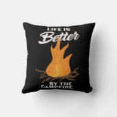 キャンプファイヤーキャンプは人生の方が良い クッション (裏面)