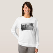 キャンプルイス、WA -アメリカ人の下で取っている兵士 Tシャツ (正面フル)