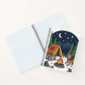 キャンプ中の猫と犬 | かわいいキャンプファイヤーの夜空 ノートブック (内部)