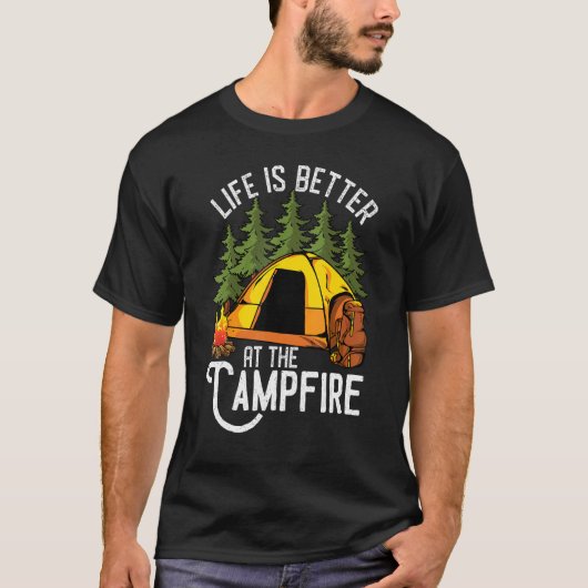 キャンプ場の方が生活の方が良い Tシャツ (正面)
