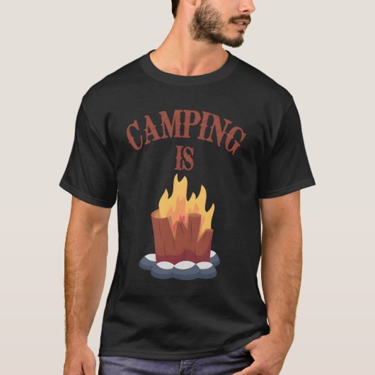 キャンプ場の焚き火少年 Tシャツ (正面)