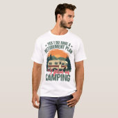キャンプ好きな人のための退職お祝いデザイン 退職しました Tシャツ (正面フル)