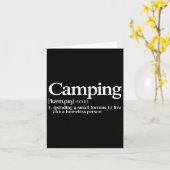 キャンプ定義 – キャンパおもしろいーことわざ カード (黄色い花)