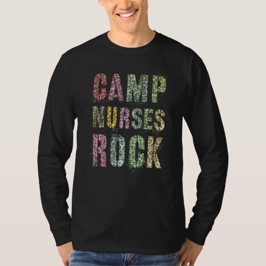 キャンプ看護師はヒョウ柄キャンプ部ロック Tシャツ (正面)