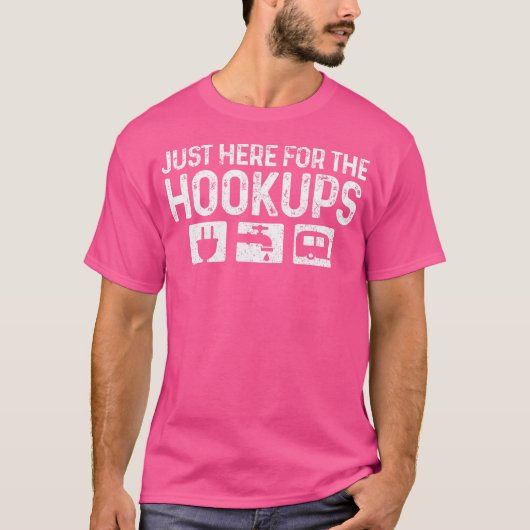 キャンプRvキャラバンモーターホームJust Here For The Hoo Tシャツ (正面)