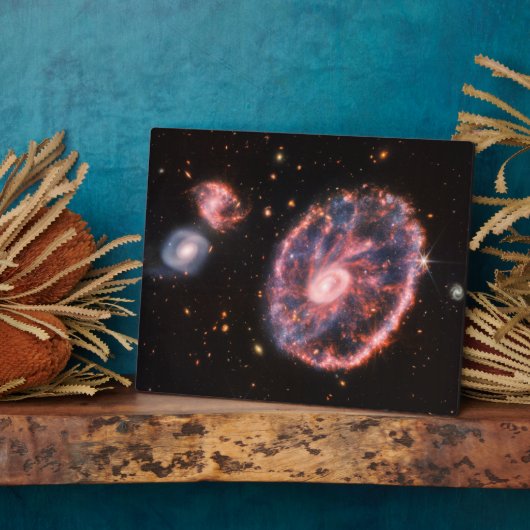 キャートホイール銀河系、ジェームズウェッブ宇宙望遠鏡 フォトプラーク (側面)