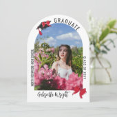 キュイガーリーーレッドボウアーチ卒業お祝い 招待状 (スタンド正面)