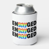 キュイモダンゲイプライドエンゲイジタイポグラフィ 缶クーラー (缶正面)