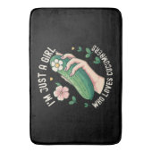 キュウリが大好きな女の子だけ – おもしろいベジタリアン バスマット (正面縦)