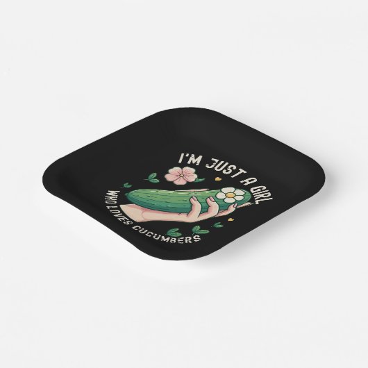 キュウリが大好きな女の子だけ – おもしろいベジタリアン ペーパープレート (傾斜あり)