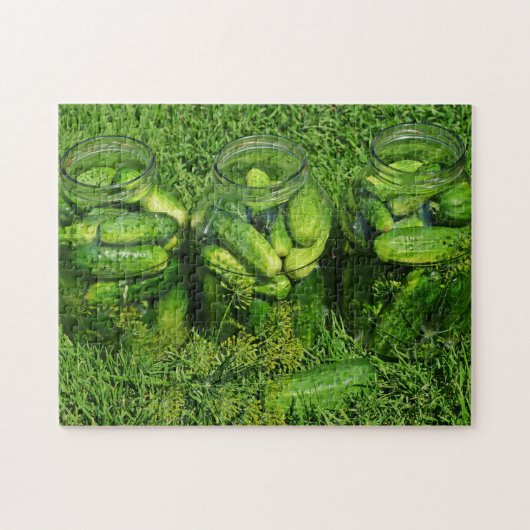 キュウリと草の上のディルの三つの瓶 ジグソーパズル (横)