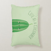 キュウリのかわいいとしておもしろいかわいい アクセントクッション (正面(垂直))