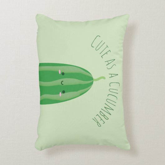 キュウリのかわいいとしておもしろいかわいい アクセントクッション (正面(垂直))