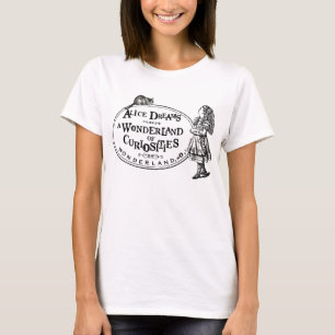 キュリオシティW/チェシャーキャットの不思議の国にいるアリス Tシャツ