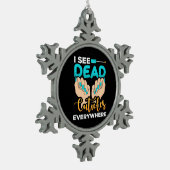 キューティクルがあちこちで見える スノーフレークピューターオーナメント (左)