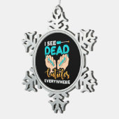 キューティクルがあちこちで見える スノーフレークピューターオーナメント (右)