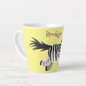 キュートおもしろいゼブラランニングイラストレーション カフェラテマグ (左アングル)