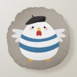 キュートかわいいフランスのズイラストレーション ラウンドクッション<br><div class="desc">青いシャツとベレーシンプルトを着た白い鶏の可愛くてイラストレーションのストライプの丸い枕。彼女は雌鶏フランスのか？デザイン著作権© Lisa Marie Robinson全著作権所有。許可なく、この画像または画像を使用または複製することは違法で書ある。</div>