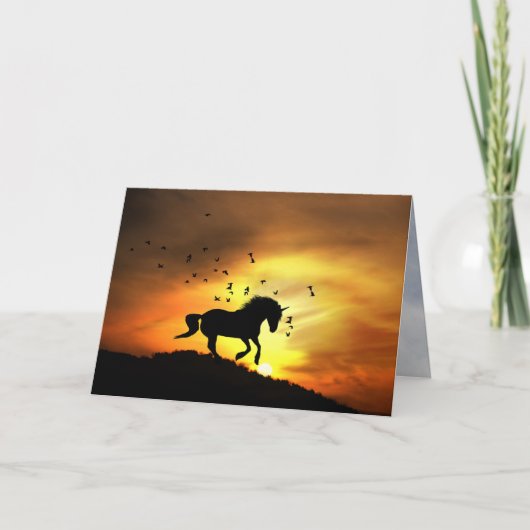 キュートすごいユニコーンランニング誕生日ズインザサンライズ カード (正面)