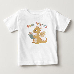 キュートでファンタジーな本の友達ドラゴン赤ちゃん ベビーTシャツ