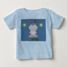 キュートで愛らしいベイビーブルーのTシャツ