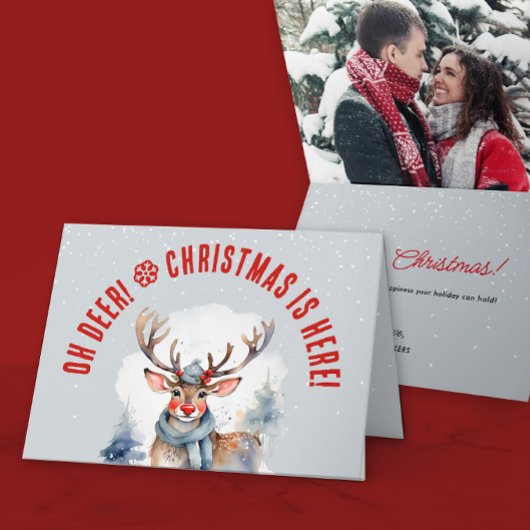キュートで楽しい赤と白のトナカイの冬のクリスマス 写真 シーズンカード