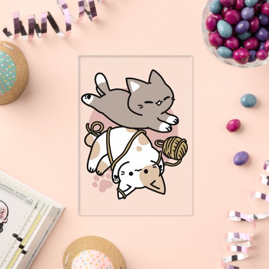 キュートで遊び心のある猫のデザイン - 楽しいパウとプレイ アート アクリル招待状 (インサイチュ (お祝い))