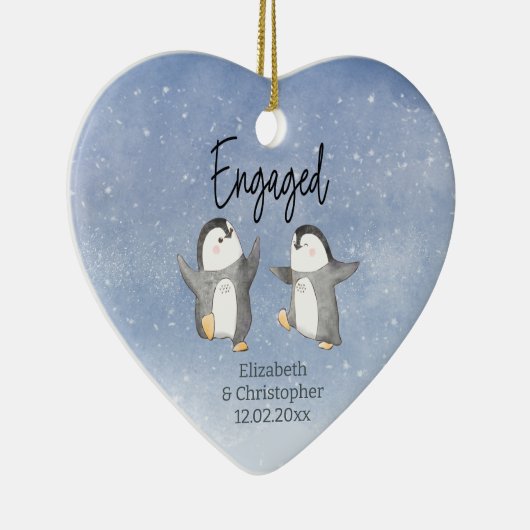 キュートなウィンターペンギンモノグラムの婚約した セラミックオーナメント (右)