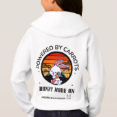キュートなウサギがニンジンを抱えるレトロな夕焼けTシャツ (裏面)