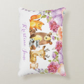 キュートなウッドランド動物パープルフローラ子供部屋デコール アクセントクッション (正面(垂直))