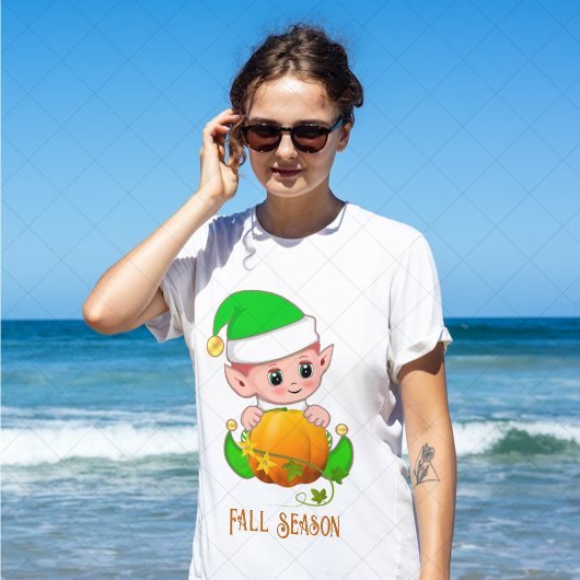 キュートなエルフとカボチャの秋の季節 Tシャツ
