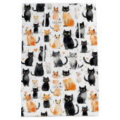 キュートなオレンジ色の白猫 ミディアムペーパーバッグ (裏面)