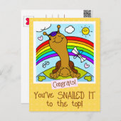 キュートなカタツムリが卒業を間近に ポストカード (正面/裏面)