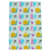 キュートなカタツムリと蝶とトンボ ミディアムペーパーバッグ (裏面)