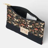 キュートなキノコと花の秋模様 アクセサリーポーチ (見開き)